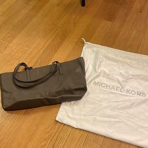 Michael Kors tote with dust bag included!!